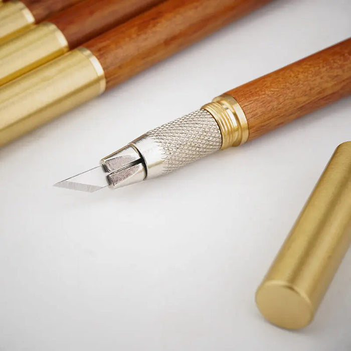 Levoite™ Carving Knife with High Carbon Steel Blades levoite